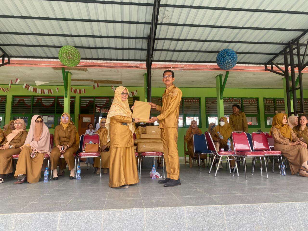 Acara Purna Bakti Bapak Kepala SMA Negeri 6 Kendari